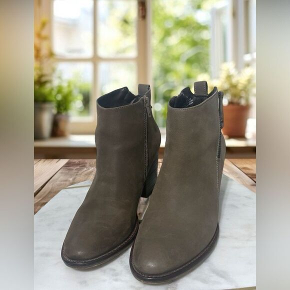 🔥 Blondo Nivada Waterproof Leather Zippered Ankle Booties Size 9 - Picture 4 of 16